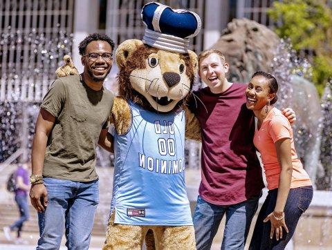 Odu Students With Big Blue